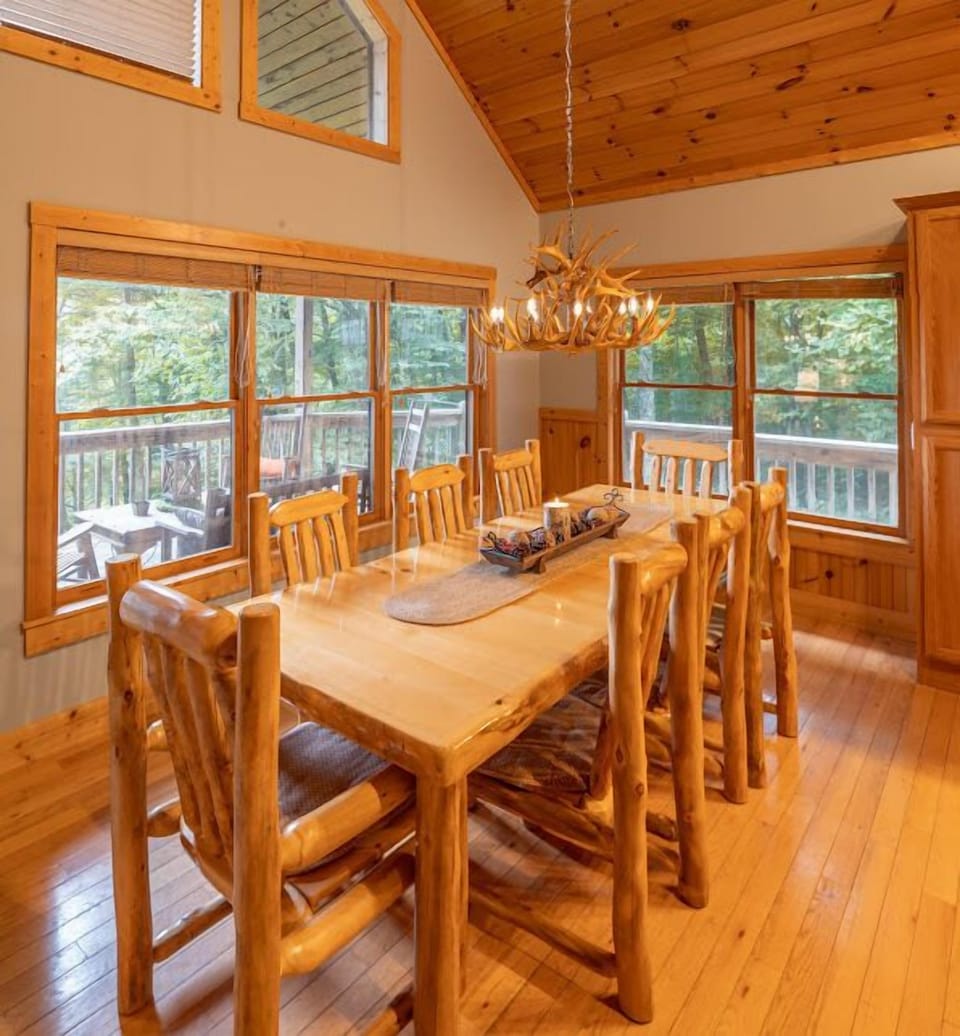 Dining room table 