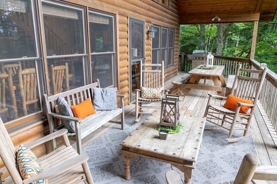 Outdoor Seating 