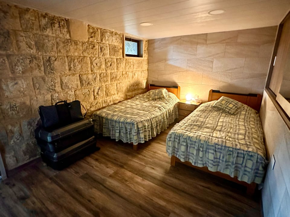 Premium Apartment, 1 Bedroom, Kitchen, Mountain View | 1 bedroom, premium bedding, desk, laptop workspace