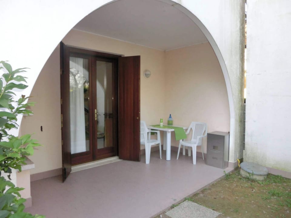 Apartment, 3 Bedrooms, Balcony, Garden View | Outdoor dining