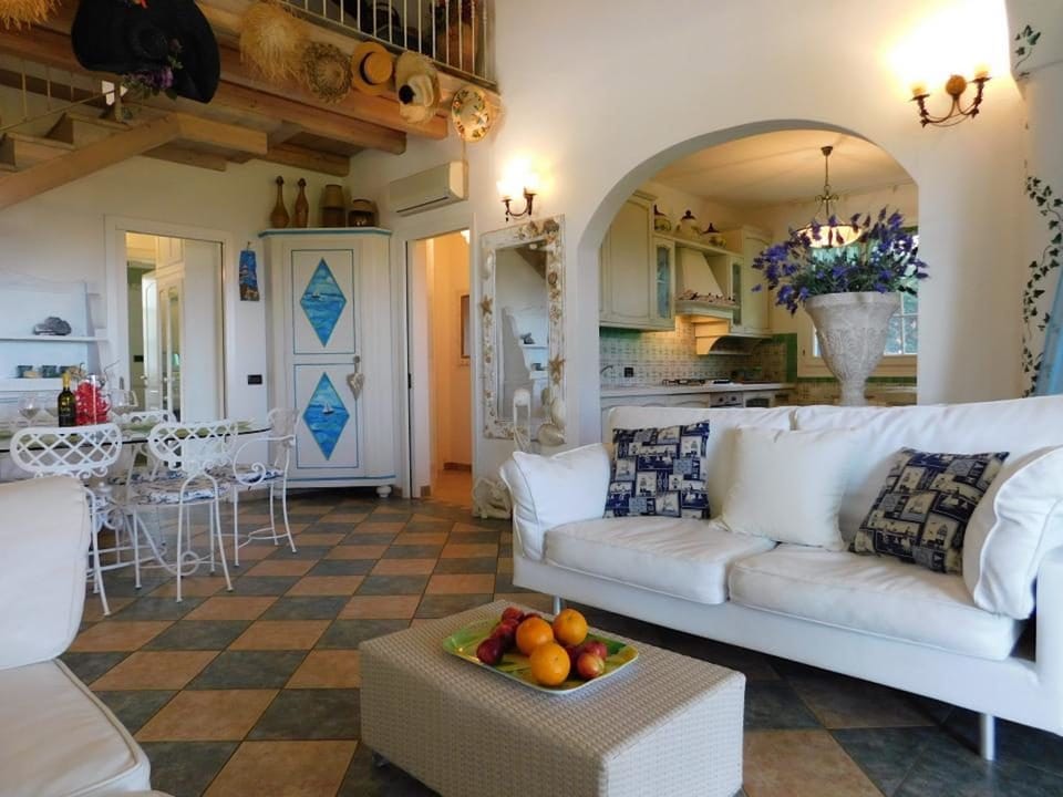 Villa, 3 Bedrooms, Private Pool, Garden View | Dining room