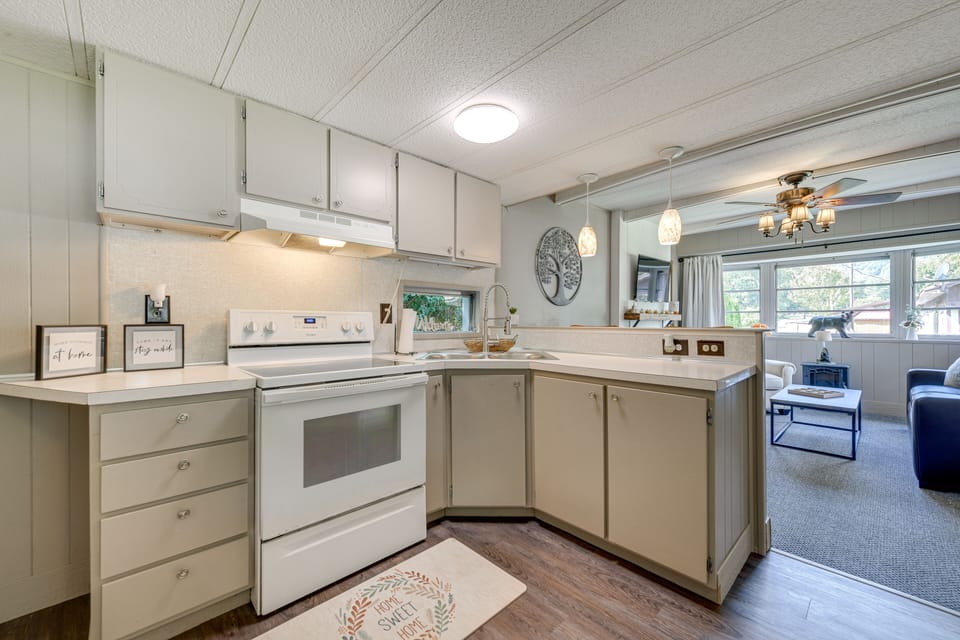 House (2 Bedrooms) | Interior