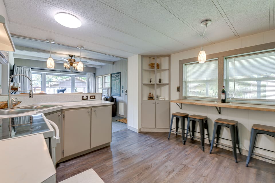House (2 Bedrooms) | Interior