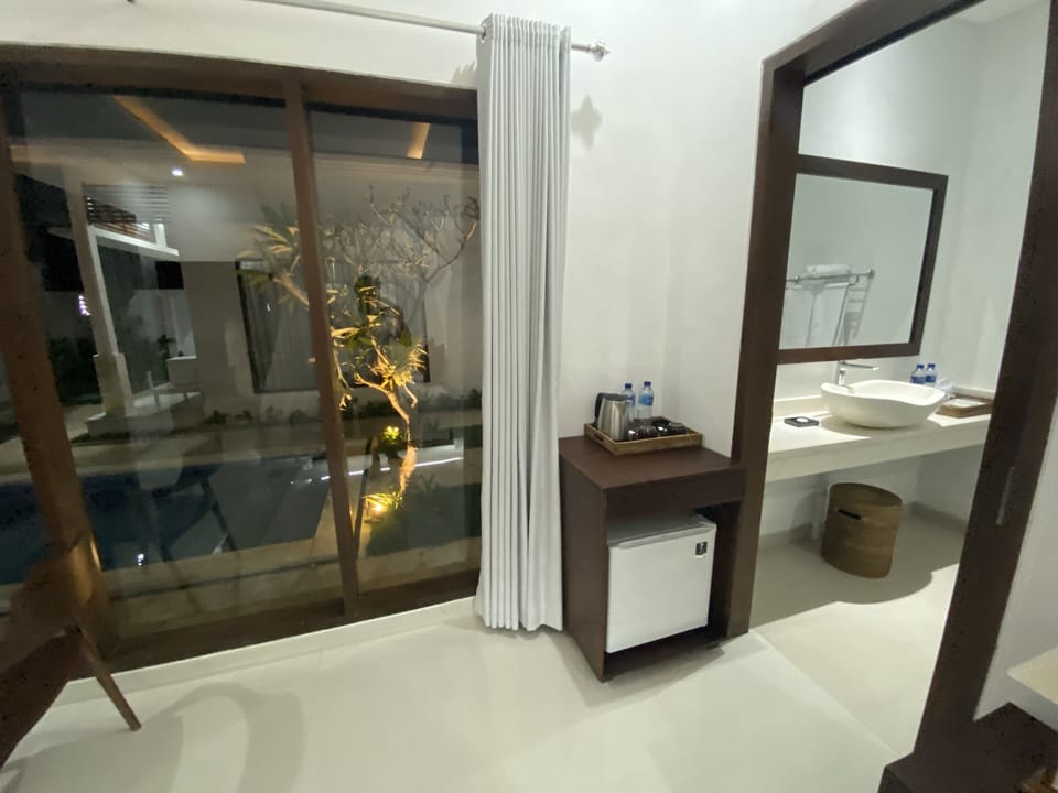Deluxe Double Room | Living area