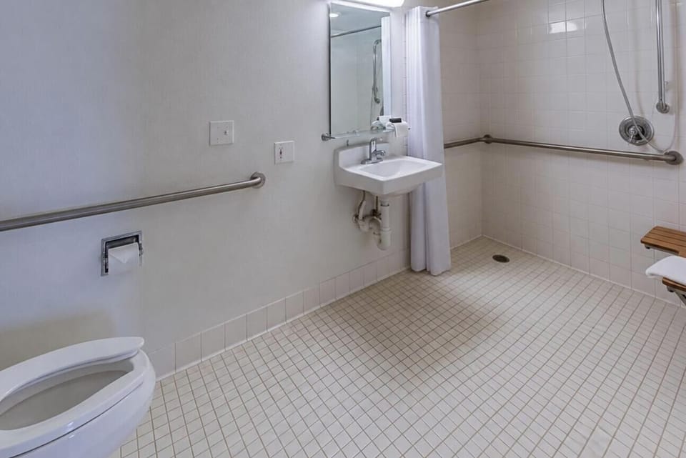 Shower, towels