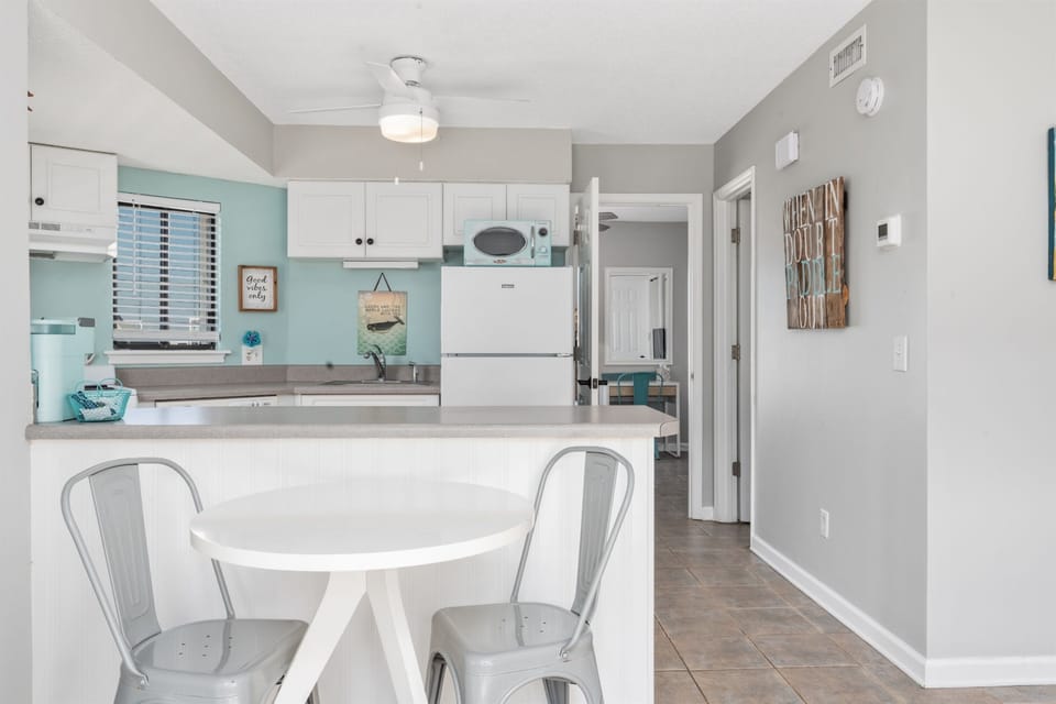 Breakfast, kitchen