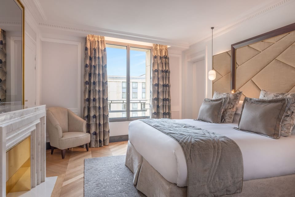 Apartment (Triomphe) | View from room