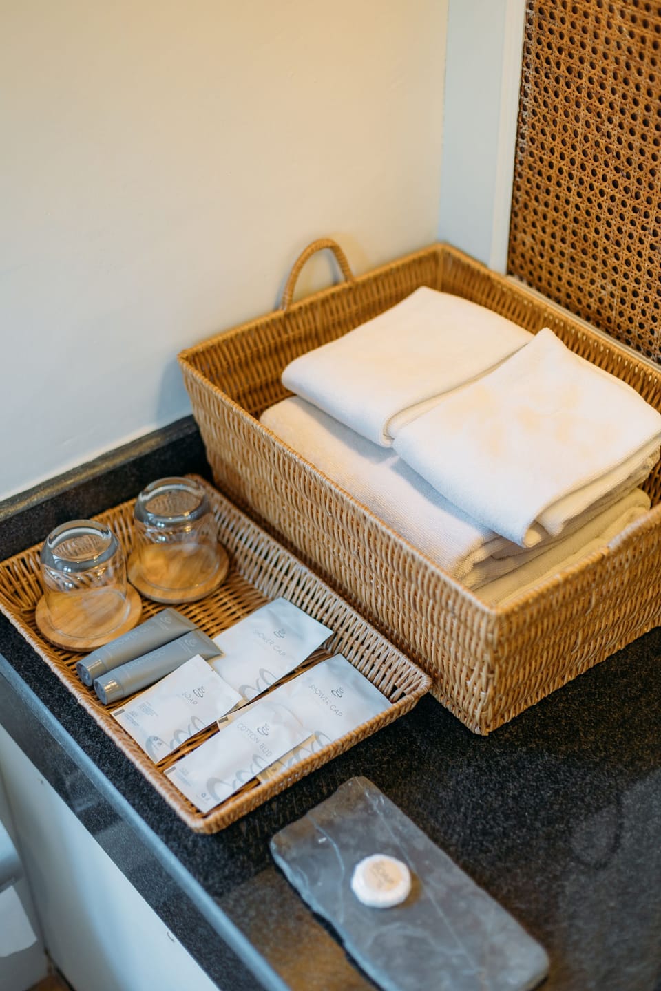 Poolside Thai Villa Double bed | Minibar, in-room safe, desk, laptop workspace