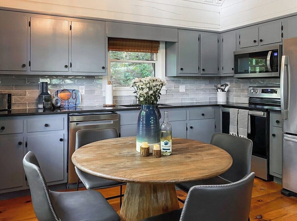 Our brand new kitchen is a delight! There's no dinner you can't tackle here.