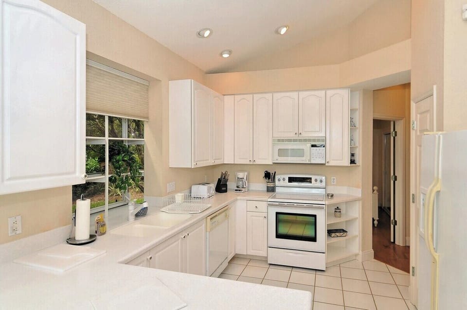 Spacious Kitchen