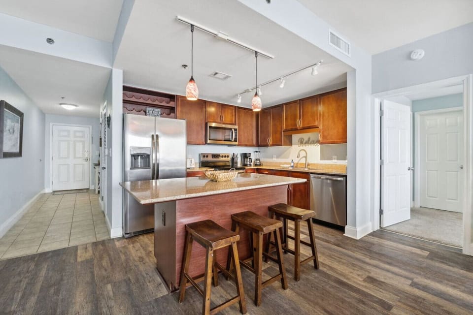 Fully Stocked Kitchen with Gulf Views and Island Bar Seating