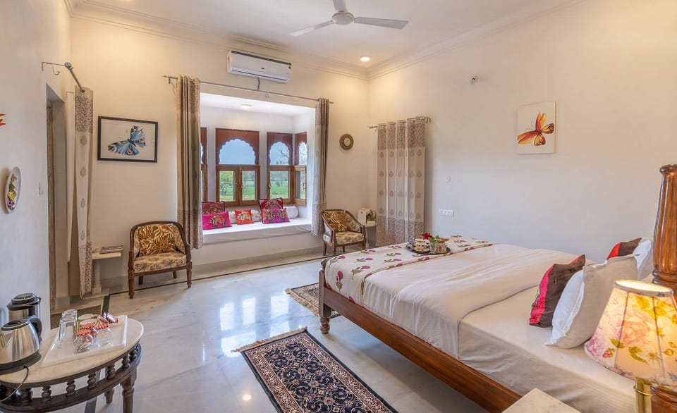1 bedroom, premium bedding, down comforters, pillowtop beds