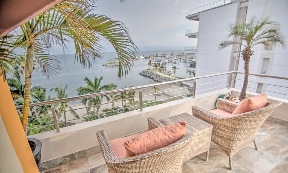 Private rooftop patio with 180 ocean views