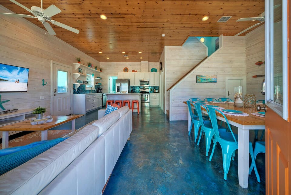 Living & dining space blending seamlessly.