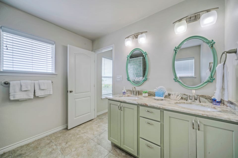 primary ensuite.