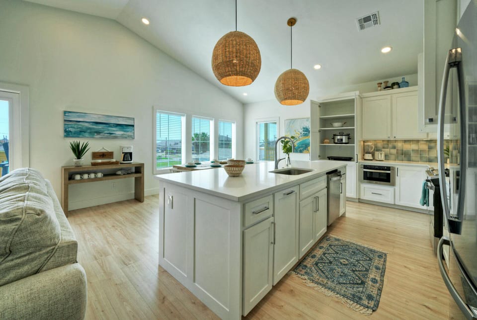 Fully equipped kitchen.