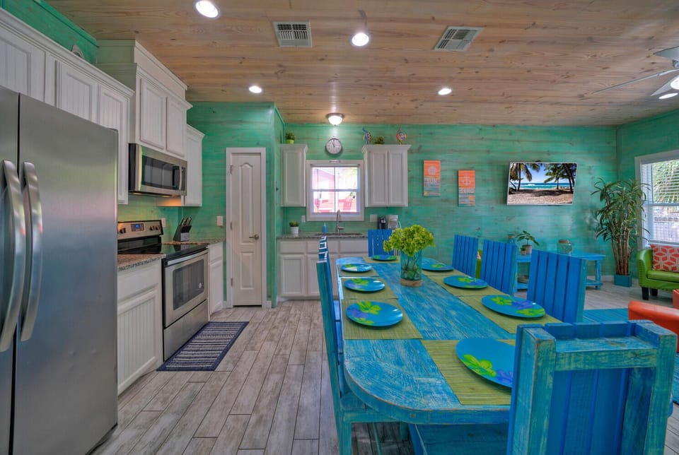 Kitchen and dining space.