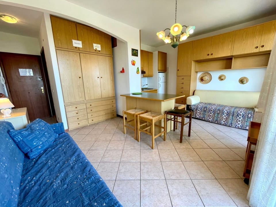 Studio, Balcony, Ocean View | Living area