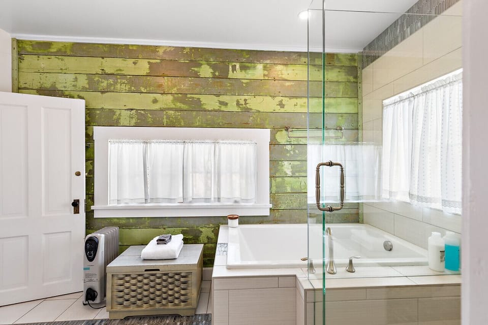 Bathroom with soaking tub