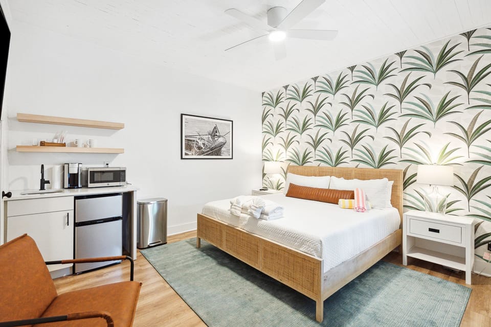 Welcome to The Cobra - Room 32!