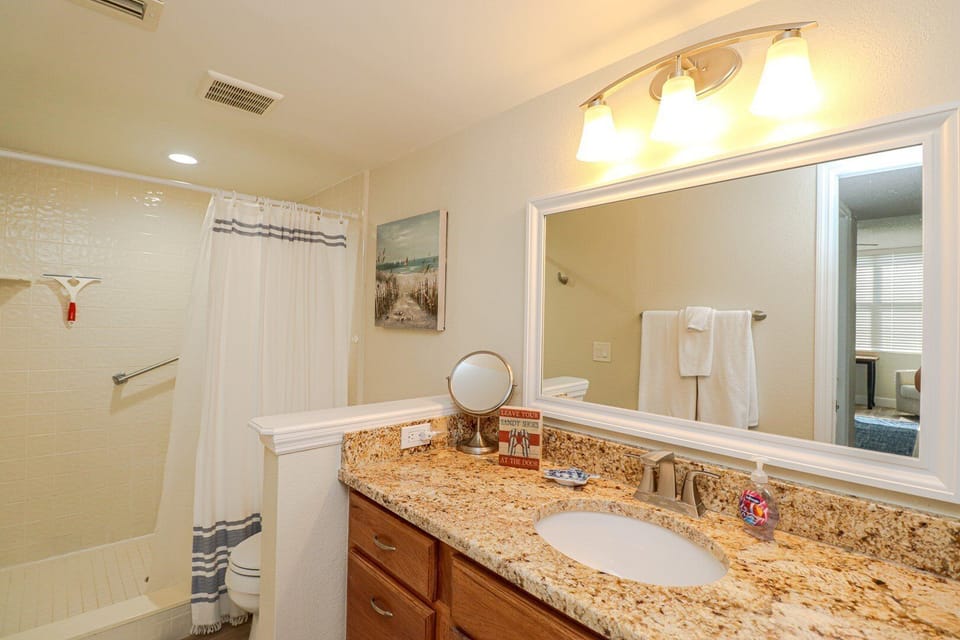 St. Augustine Beach Rentals Master Bathroom