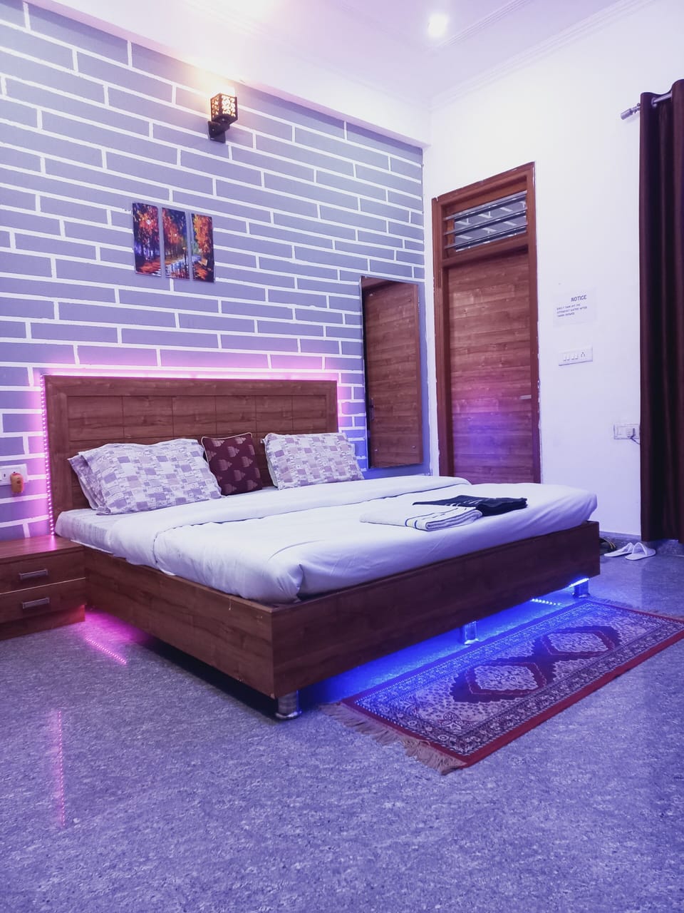 Double Room | Down comforters, blackout drapes, soundproofing, iron/ironing board