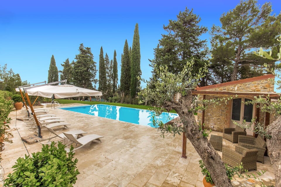 Activities, Amenities, Balcony / Terrace / Patio, Building Exterior, Hot Tub, Room Detail, Spring, Summer