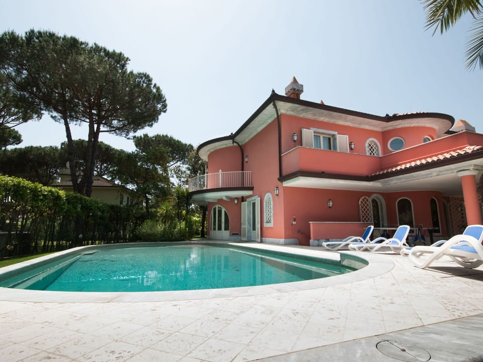 Activities, Building Exterior, Pool, Spring, Summer, Wellness