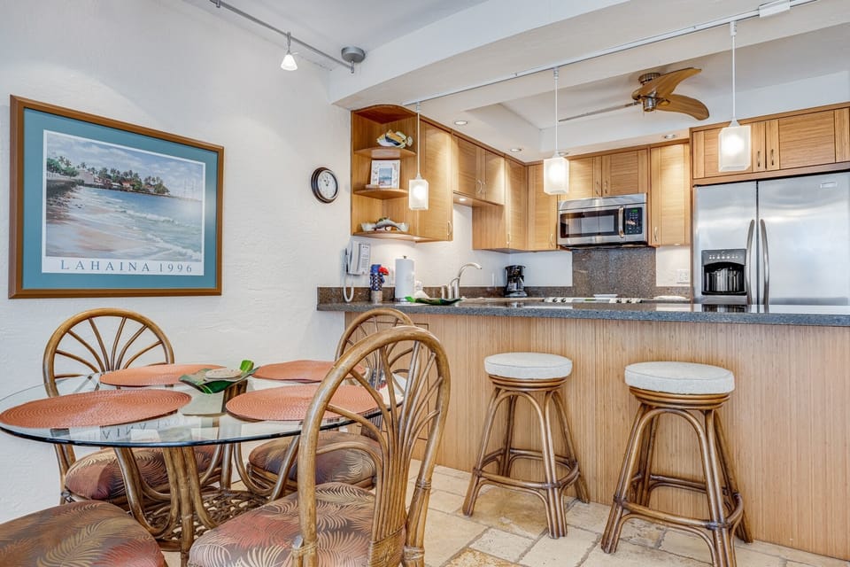 Condo, 1 Bedroom | Private kitchen | Coffee/tea maker, fridge, oven, toaster