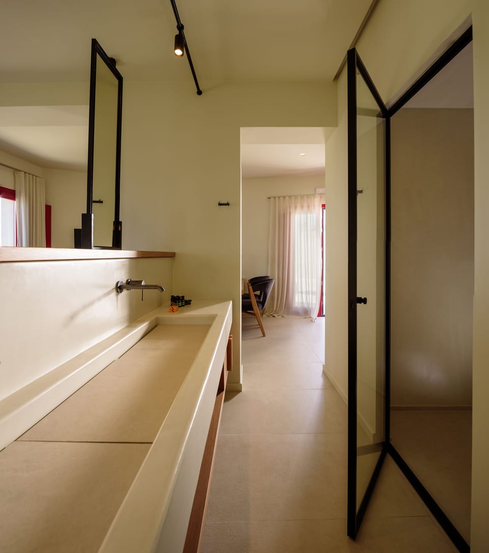 Superb Suite with Private Pool - Hot Tub and Sea View | Bathroom shower