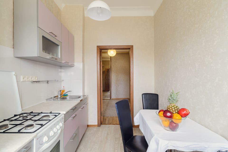 Apartment | Private kitchen | Fridge, microwave, oven, stovetop