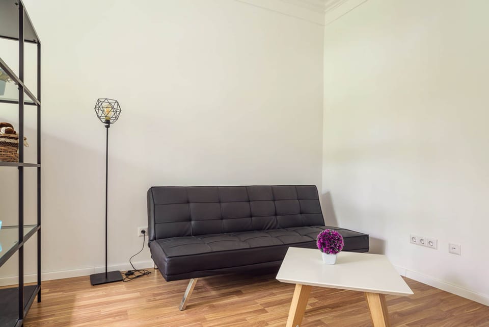 Basic Apartment | 1 bedroom, iron/ironing board, WiFi (free)