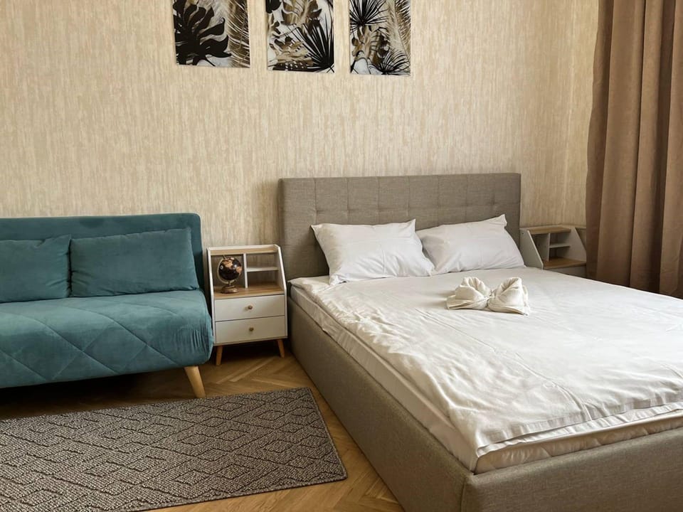 Basic Apartment | 1 bedroom, desk, iron/ironing board, WiFi (free)