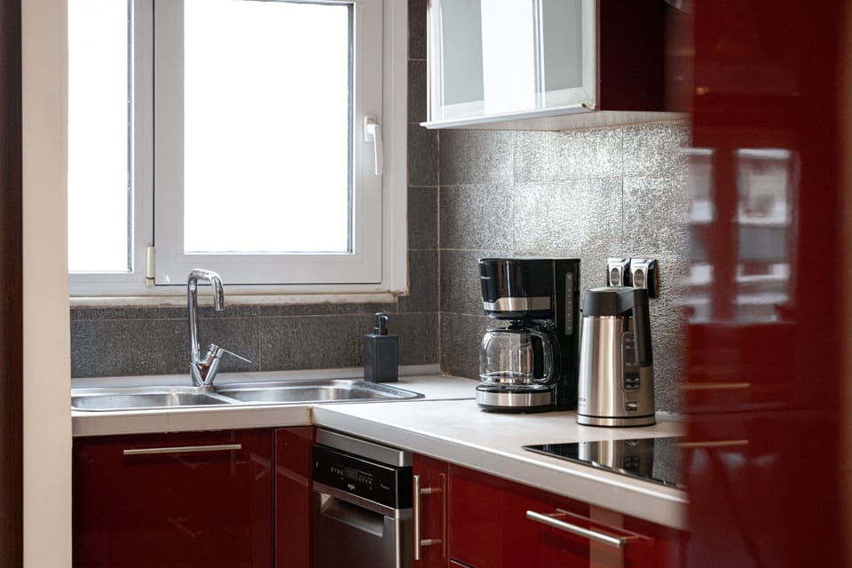 Family Apartment | Private kitchen | Fridge, microwave, oven, stovetop