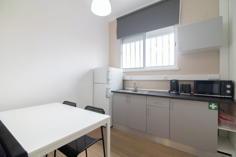 Junior Double Room | Private kitchen | Fridge, microwave, electric kettle, toaster
