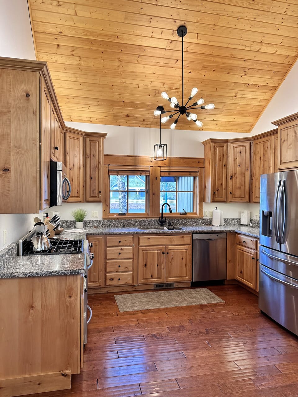 Fully equipped kitchen