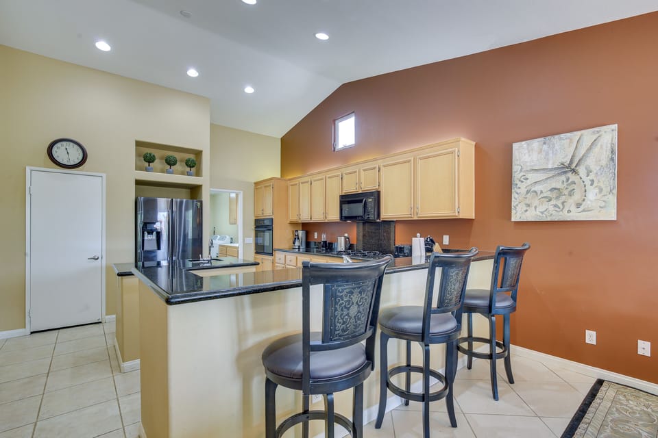 Kitchen | Cooking Basics | Coffee Maker | Paper Towels/Trash Bags Provided