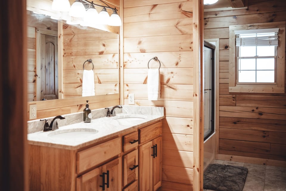 Double Sink Vanity in Primary Bathroom