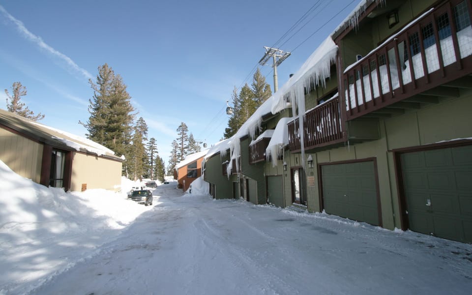 A view eastward towards the jacuzzis and the other common area amenities.
