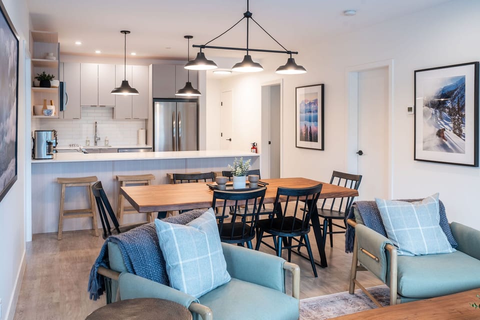 Condo | In-room dining