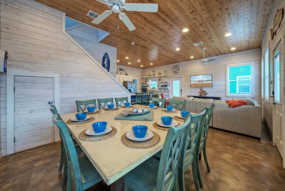 Table for ten, memories for a lifetime.