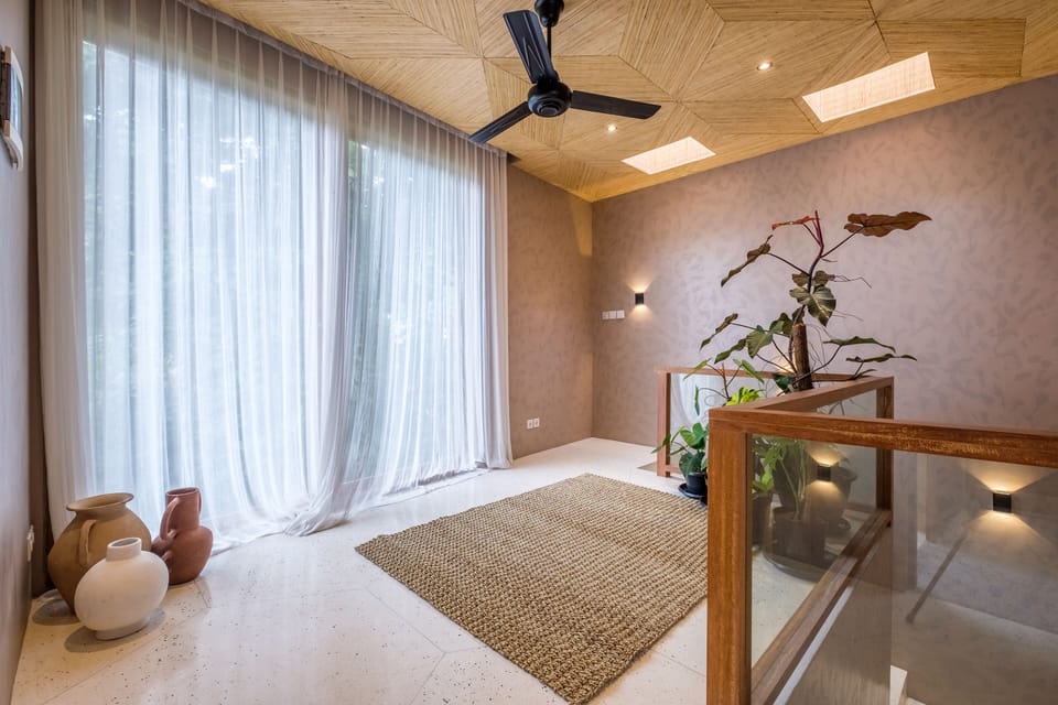 3 bedrooms, in-room safe, desk, blackout drapes