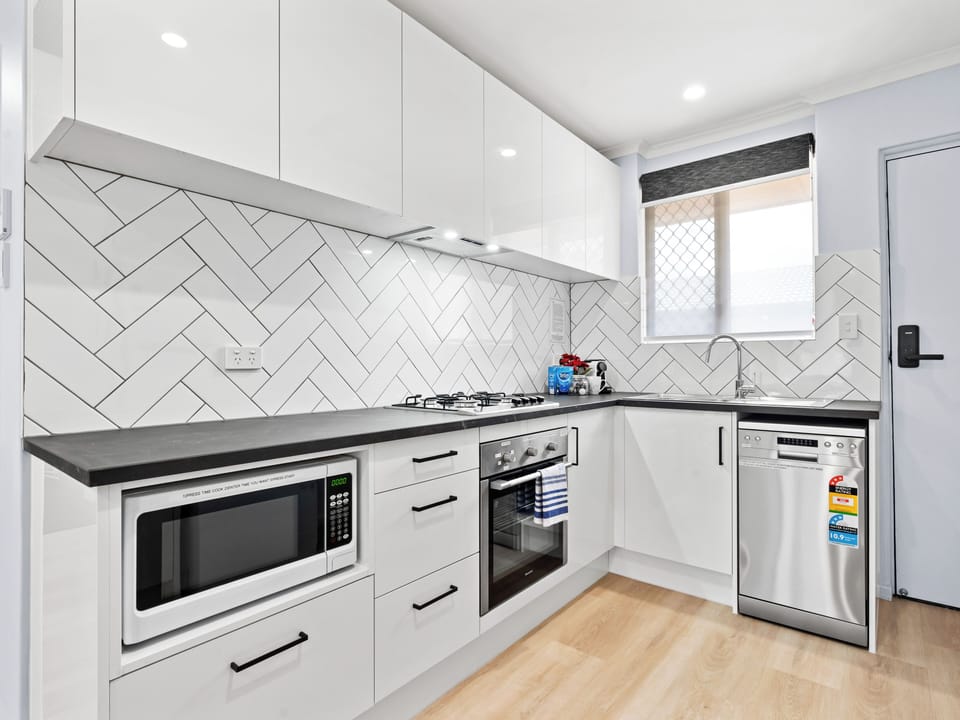 Fully equipped kitchen.