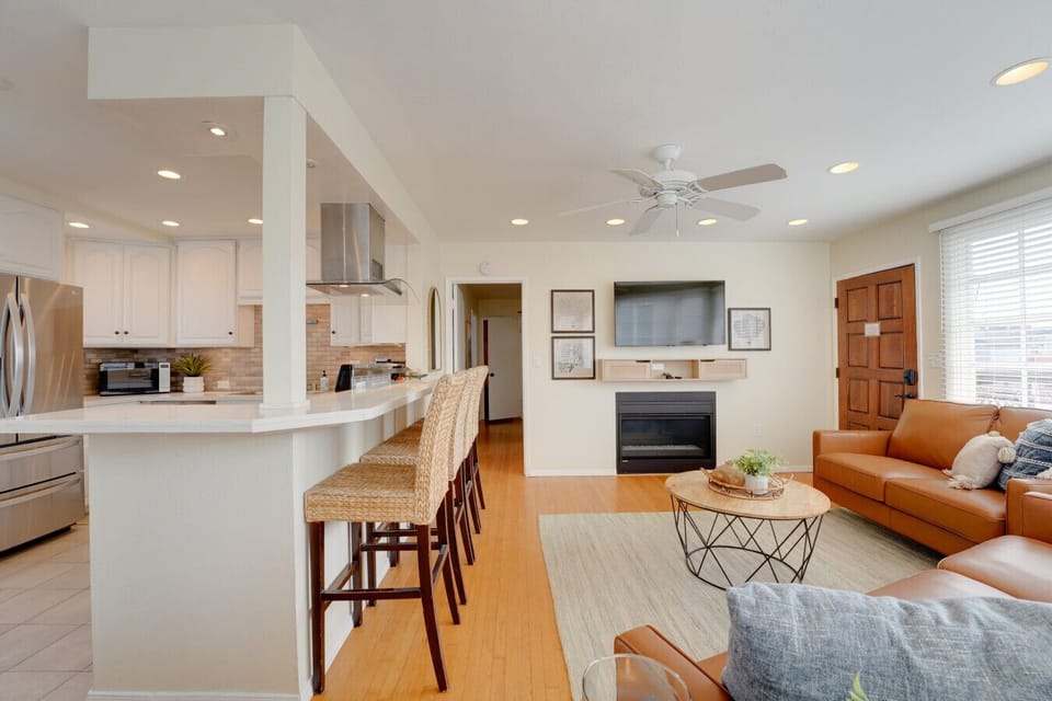 Casa de Playa- South Mission Beach Escape! Upstairs 3 Bed/ 2 Bath