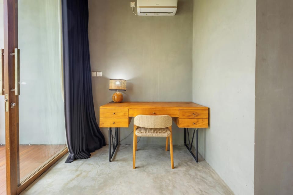 Classic Villa | In-room safe, desk, laptop workspace, blackout drapes