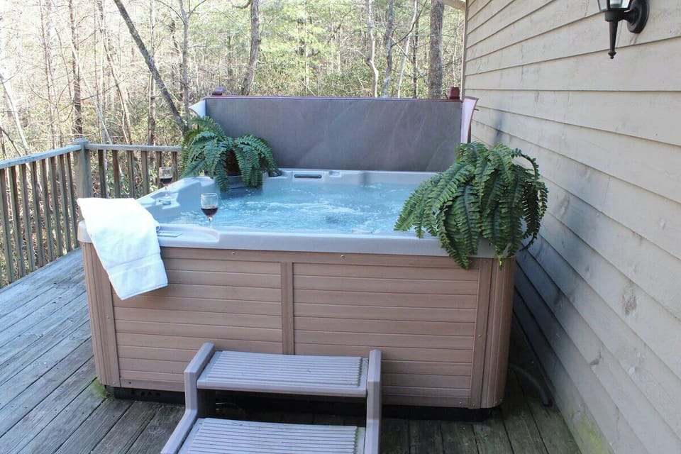 Hot tub on the deck