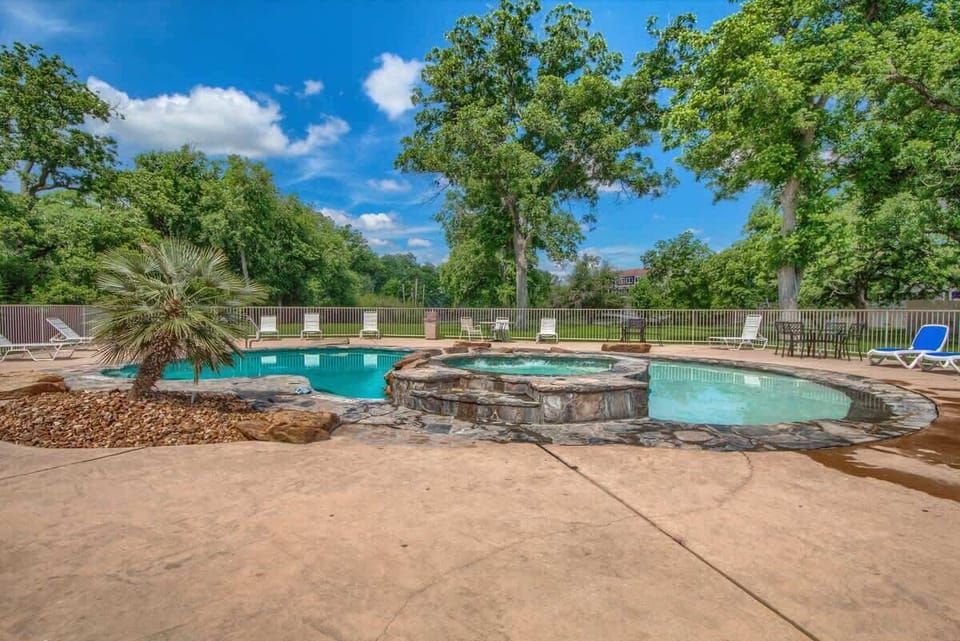 Pool and hot tub