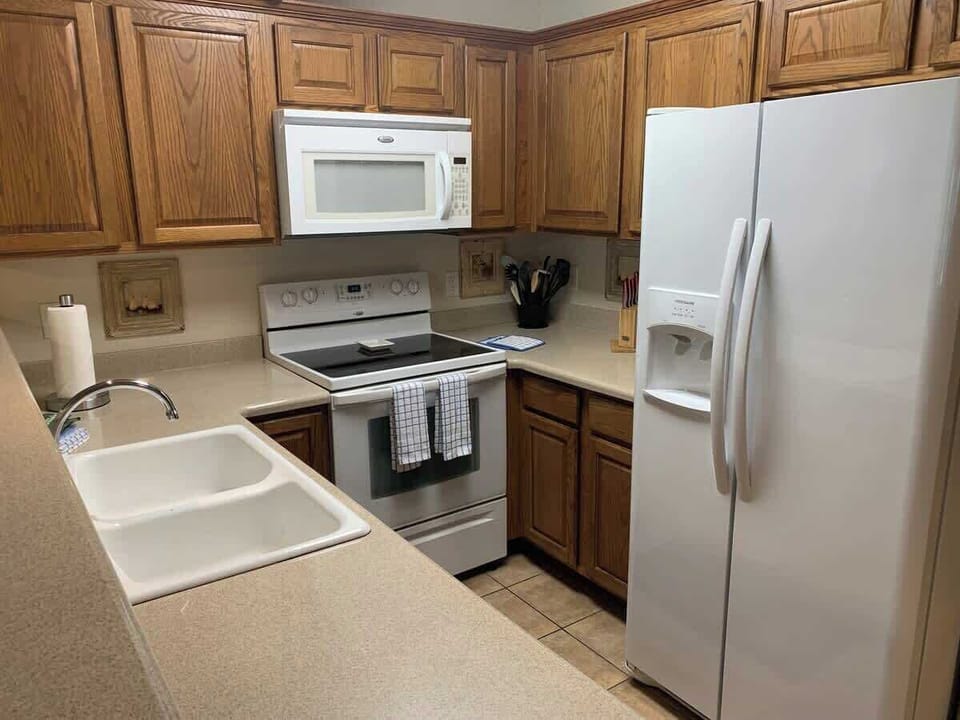Fully equipped kitchen
