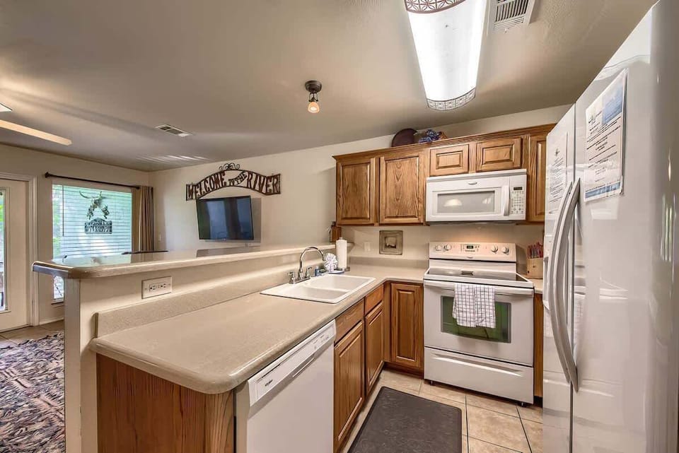 Fully equipped kitchen
