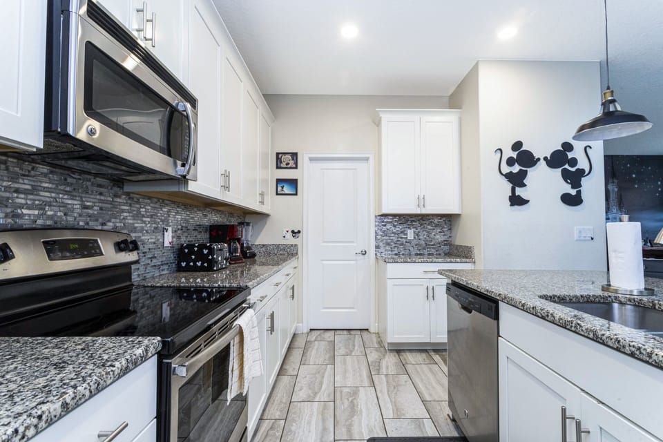 Fully-equipped kitchen